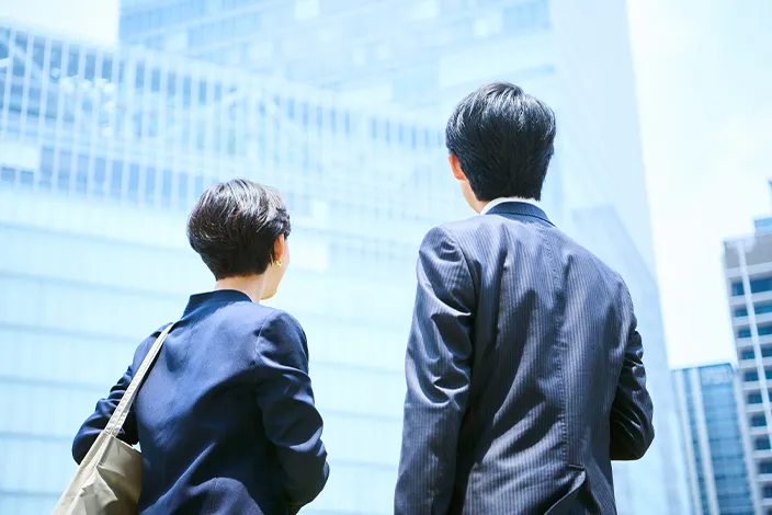 様々なキャリアが活きる現場