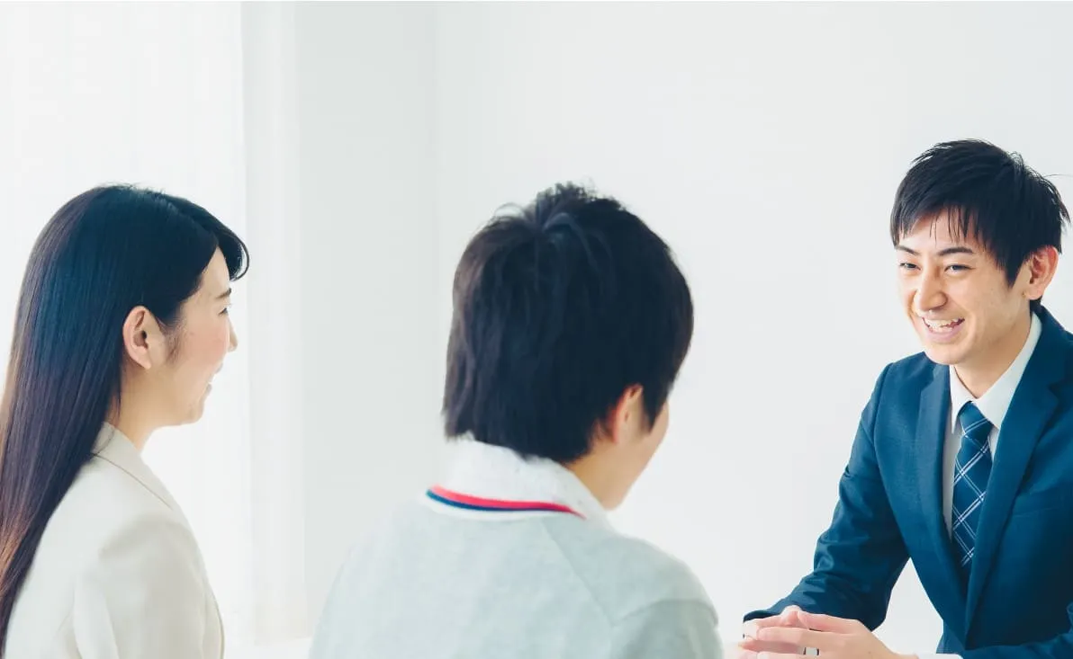 現役医学部生による 徹底的なコーチングによる伴走